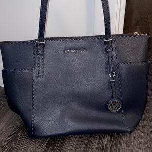 Michael kors tote bag